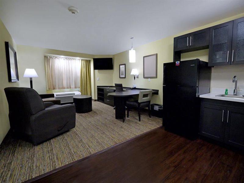 Hotel Candlewood - Plano Medical Center