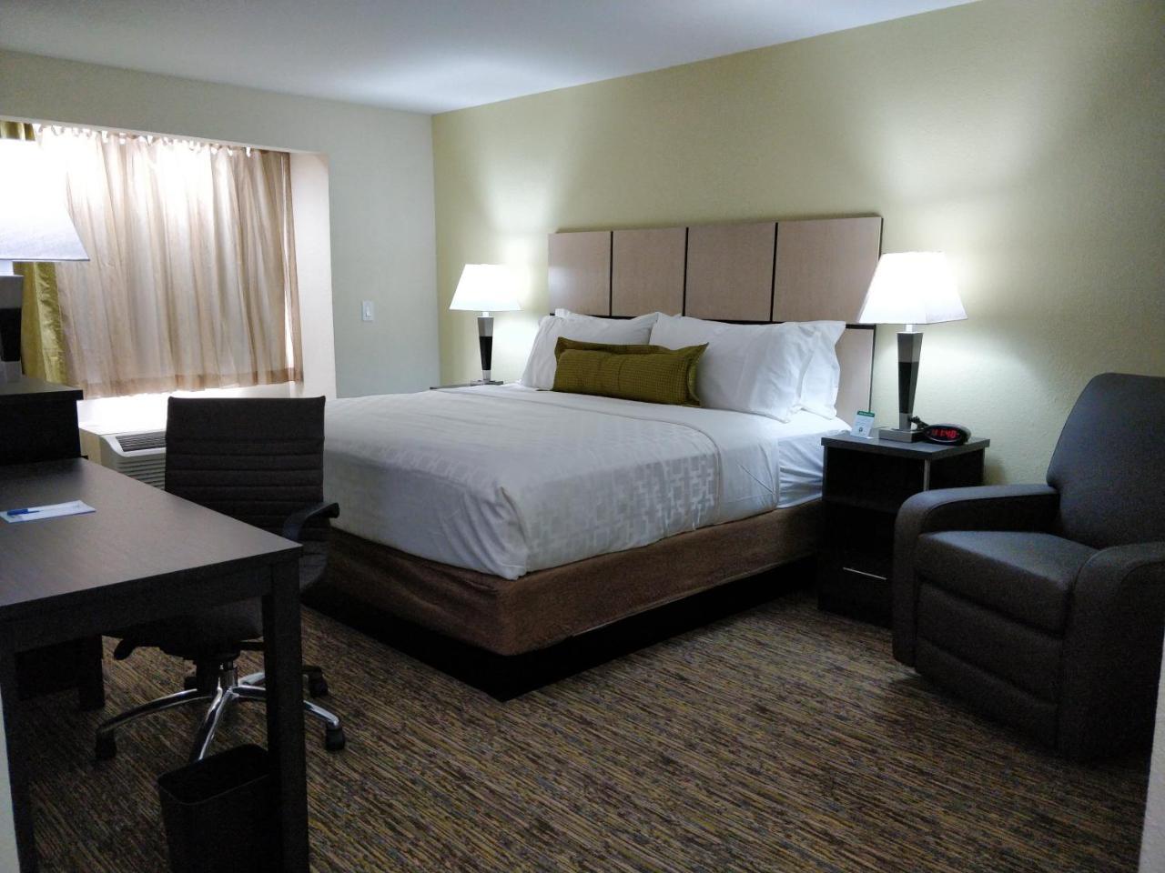 Candlewood - Plano Medical Center Hotel Dallas
