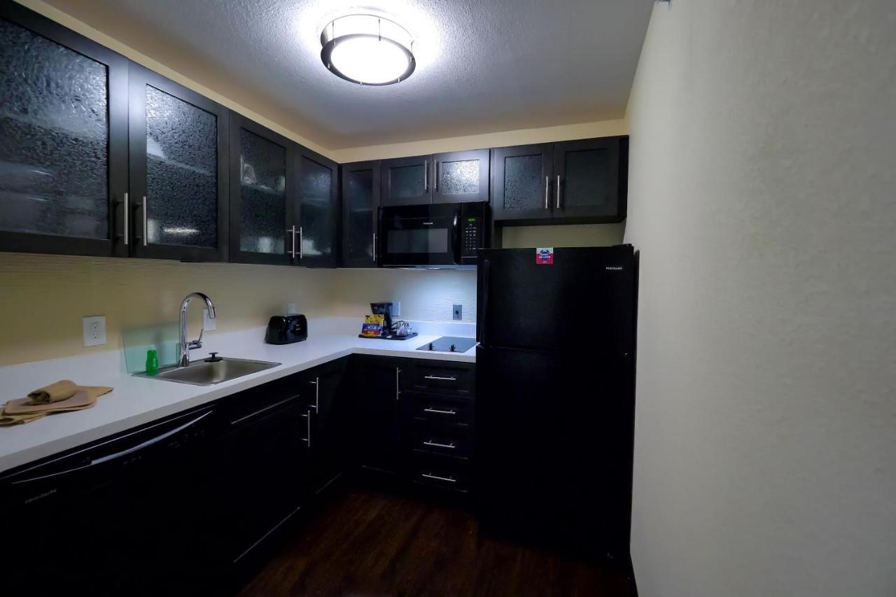 Candlewood - Plano Medical Center Hotel Dallas